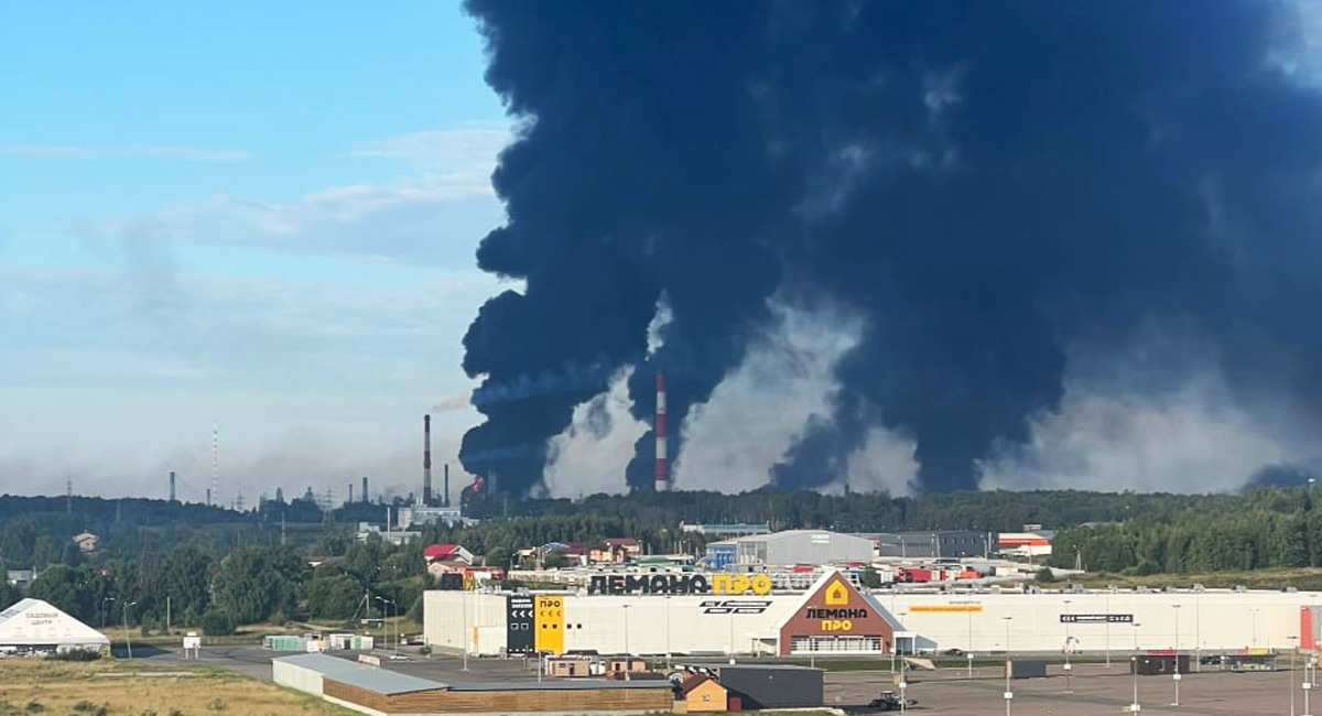 VIDEO: Ucrania lanza masivo ataque con cientos de drones contra Rusia; provoca incendio en refinería