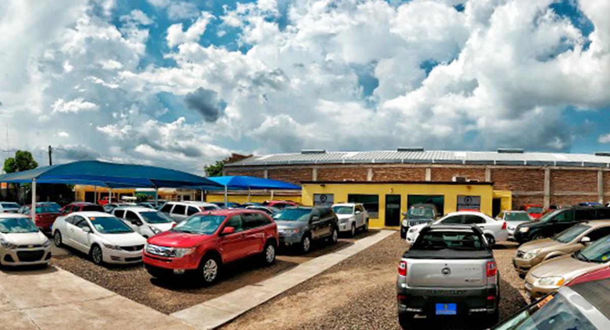 Vacaciones y regreso a clases frenan ventas de autos; agencias esperan repunte en otoño