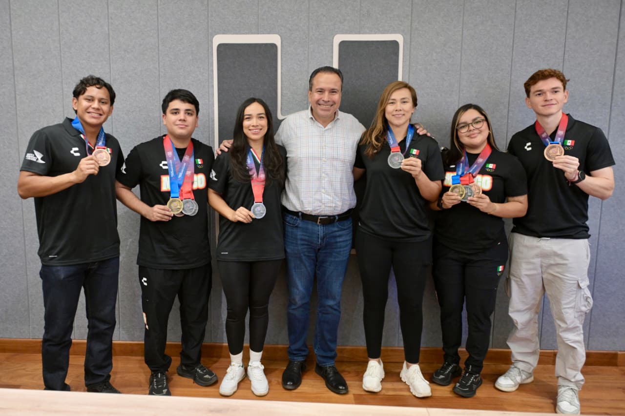Reconoce Toño Astiazarán a medallistas de Juegos Centroamericanos