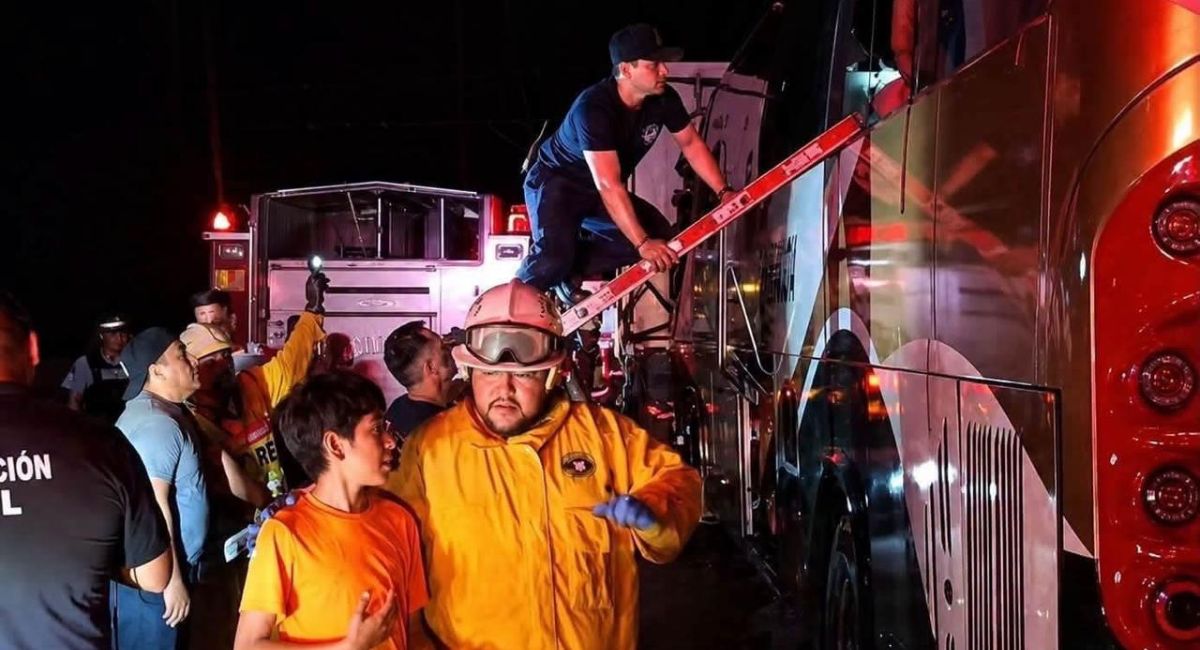 Autobús choca contra tractocamión en Sonora; esto se sabe del accidente