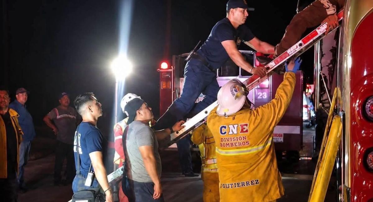 Choque de camión de pasajeros en carretera Ciudad Obregón-Guaymas deja un muerto