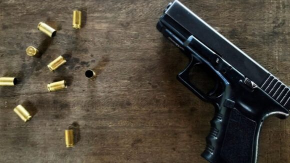 Sube a 9 el número de muertos tras violento tiroteo en prestigiosa escuela de Tailandia