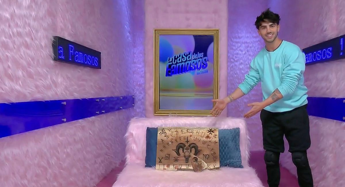 Fede Vigevani juega ouija en La Casa de los Famosos México