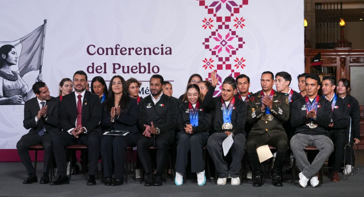 Sheinbaum recibe a medallistas de los Centroamericanos en Palacio Nacional; destaca récord histórico de 407 preseas