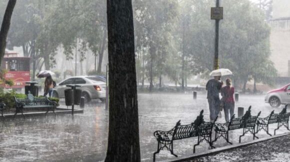Clima en CDMX HOY jueves 13 de agosto: Alertan tormentas y LLUVIAS durante la tarde y noche