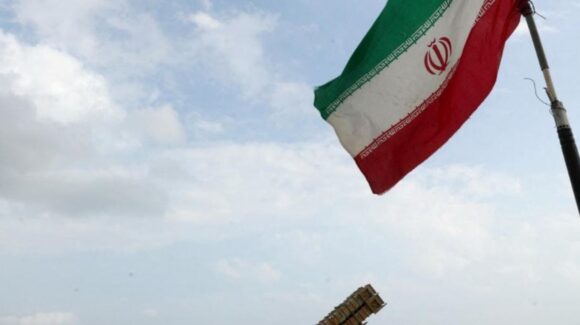 Irán desmiente ataque a isla de Jarg tras VIDEO de IA publicado por Trump
