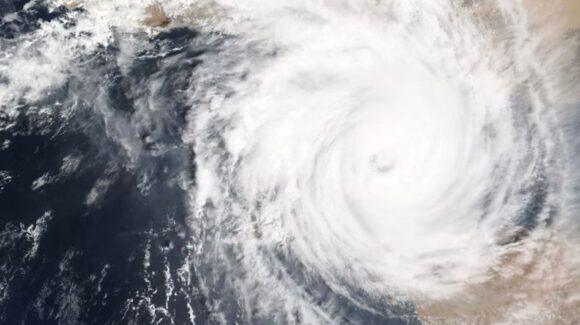 ‘Karina’ ya es HURACÁN categoría 1 frente a México y sigue ganando fuerza: Conagua
