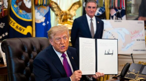 Trump firma DECRETO para cambiar el nombre del lago Ontario a ‘Lago América’
