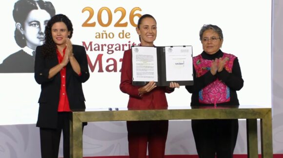 Sheinbaum firma decreto para fortalecer la transparencia en todo el Gobierno de México: ¿En qué consiste?