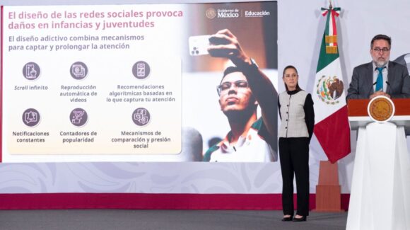 Gobierno de Sheinbaum presentará a finales de mes propuesta para REGULAR redes sociales y uso de celulares en escuelas