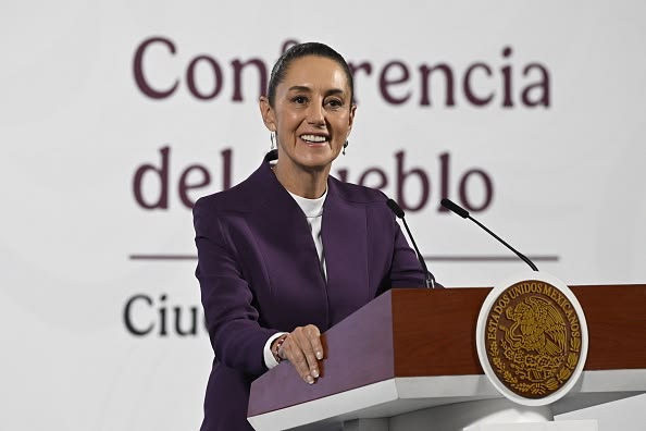 Sheinbaum encabeza izamiento a media asta HOY 19 de septiembre 2026 en memoria de víctimas del 85 y 2017