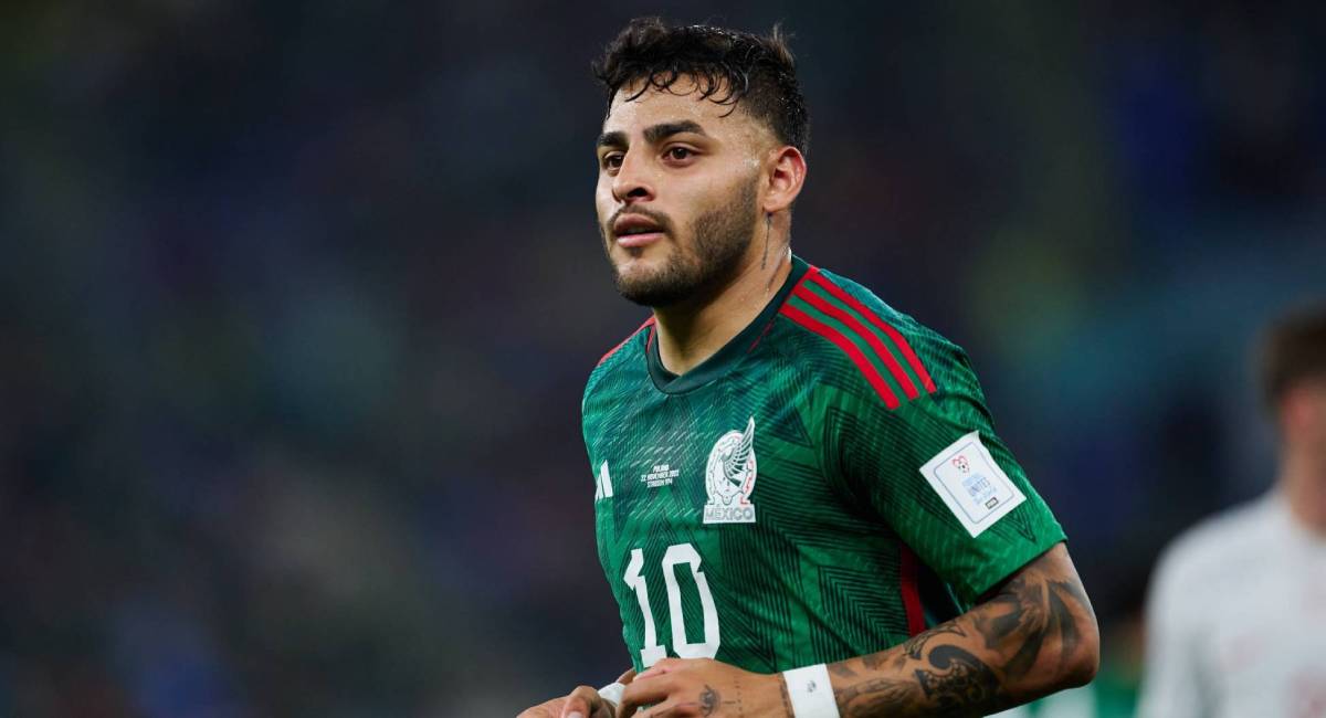 Al considerar que no ha recibido las oportunidades que merece, Alexis Vega confirmó que está analizando su retiro de la Selección Mexicana
