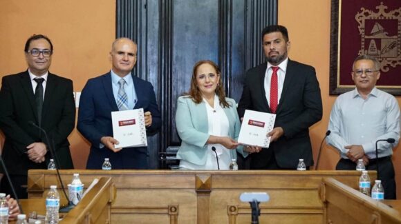 Alcaldesa Karla Córdova presenta segundo informe anual ante Cabildo de Guaymas