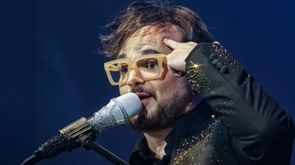 Aleks Syntek se va de México: El cantante revela a dónde se irá a vivir tras fuertes polémicas
