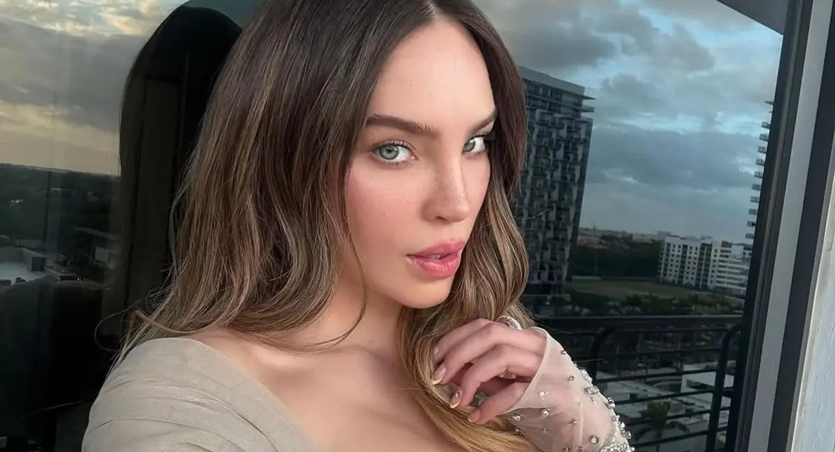 Belinda pasa momentos de terror en vuelo privado ante turbulencias