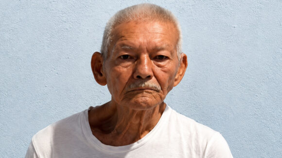 Buscan en Hermosillo al señor Armando Bastidas de 80 años; desapareció tras salir de su domicilio