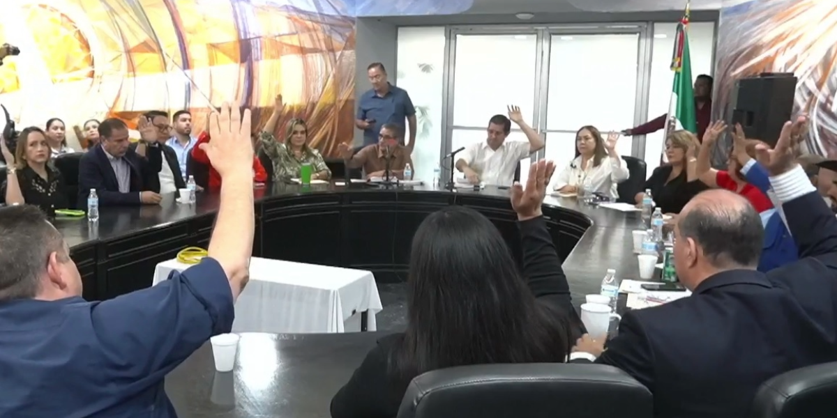 Cabildo toma protesta al Consejo Técnico del Pueblo para la Pavimentación de Navojoa