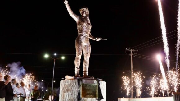 Caborca inaugura el primer Monumento a la Mujer Minera de América Latina