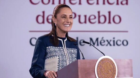 Claudia Sheinbaum plantea debate nacional para regular el uso de la IA