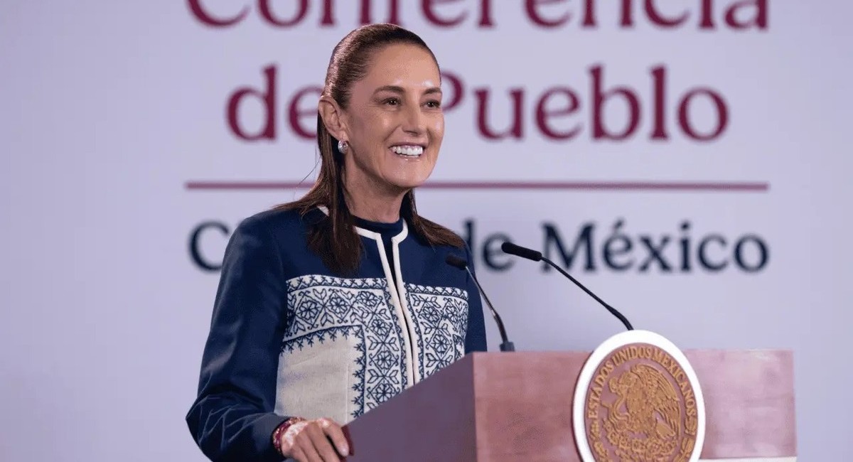 Claudia Sheinbaum plantea debate nacional para regular el uso de la IA