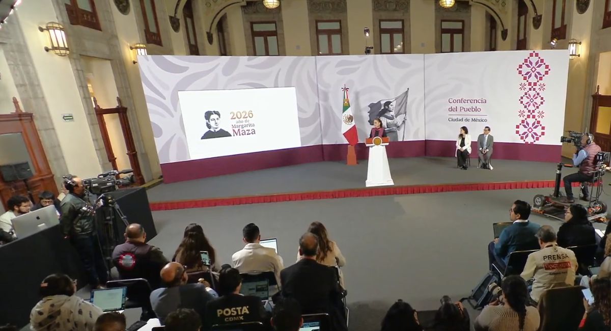 Claudia Sheinbaum renueva ‘La Mañanera’: retira el escenario de AMLO y marca una nueva etapa