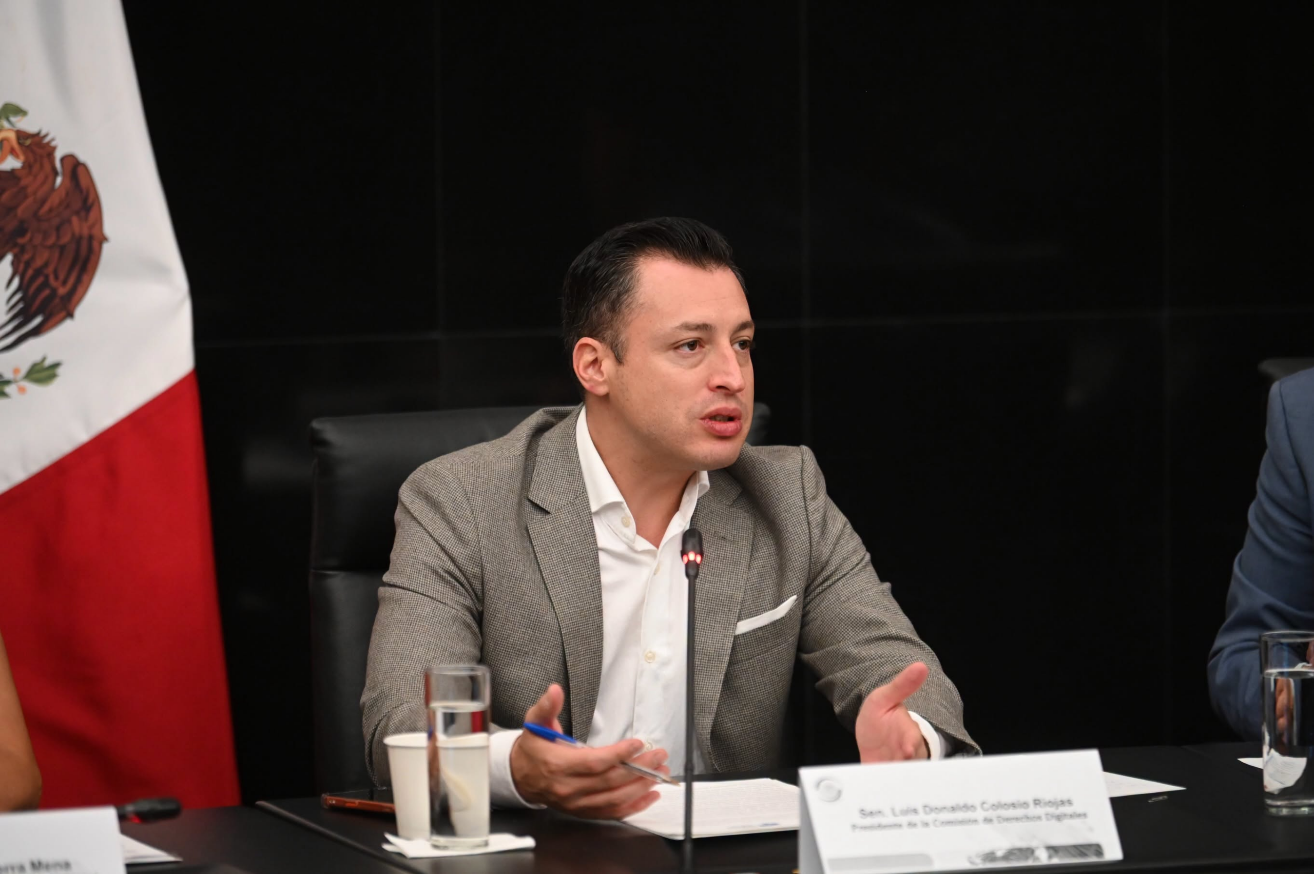 Colosio responde a Durazo y adelanta decisión sobre su futuro político