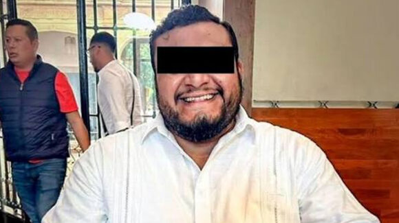 Congreso de Oaxaca desaparece Ayuntamiento de Juchitán tras detención de alcalde; desarman a policías