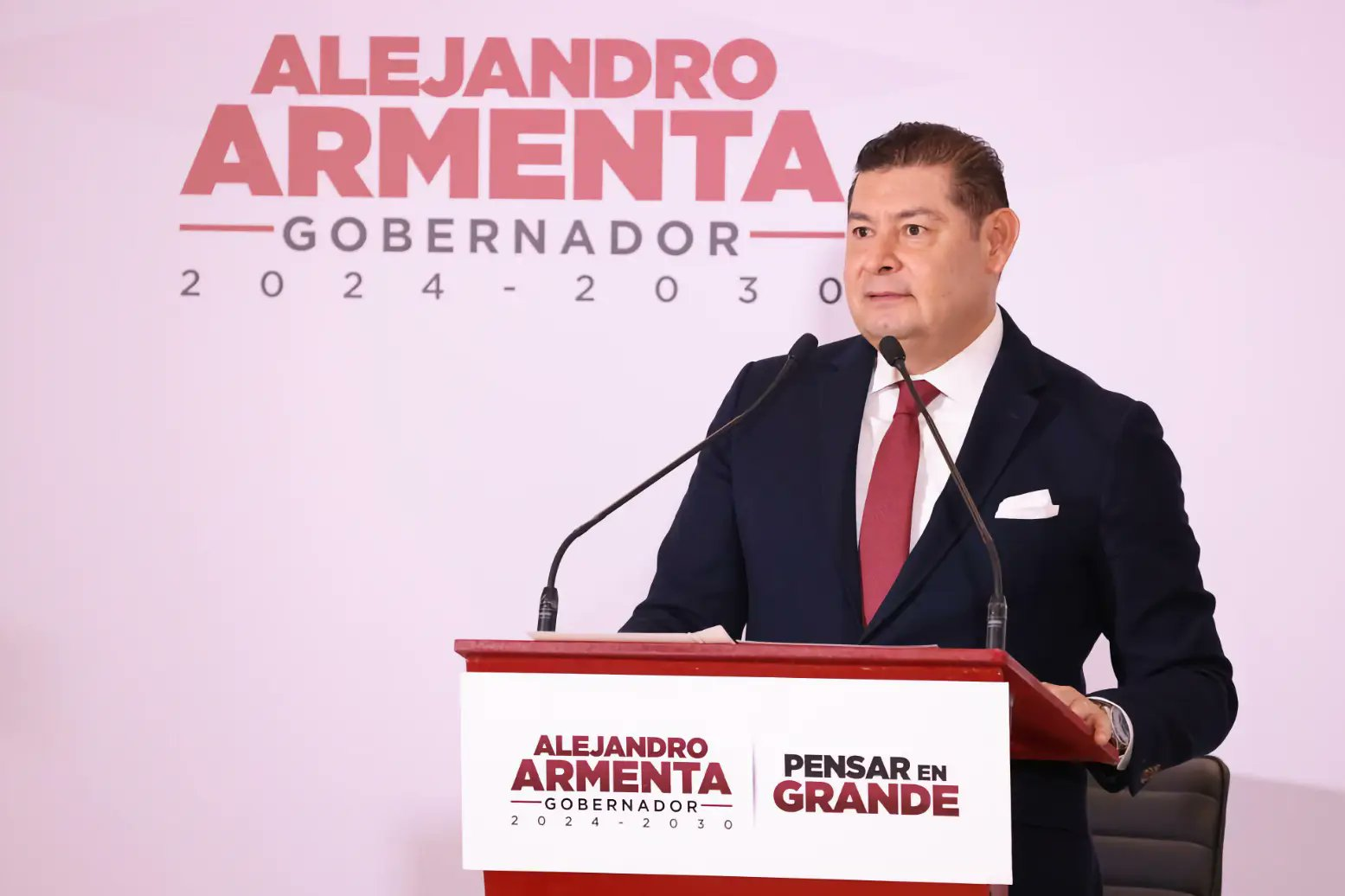 Desmienten rumor: Gobierno de Puebla niega que EU haya retirado visa a Alejandro Armenta