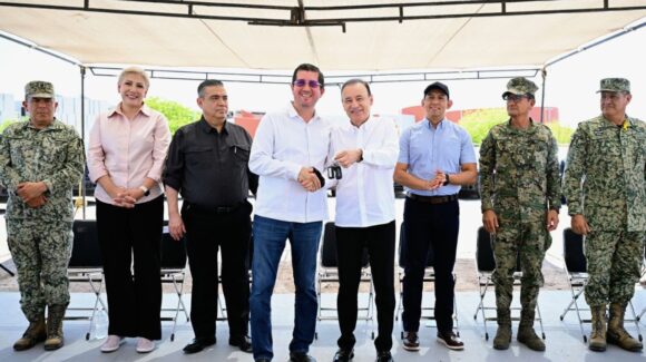 Durazo entrega 73 patrullas y unidades para reforzar la seguridad en Sonora