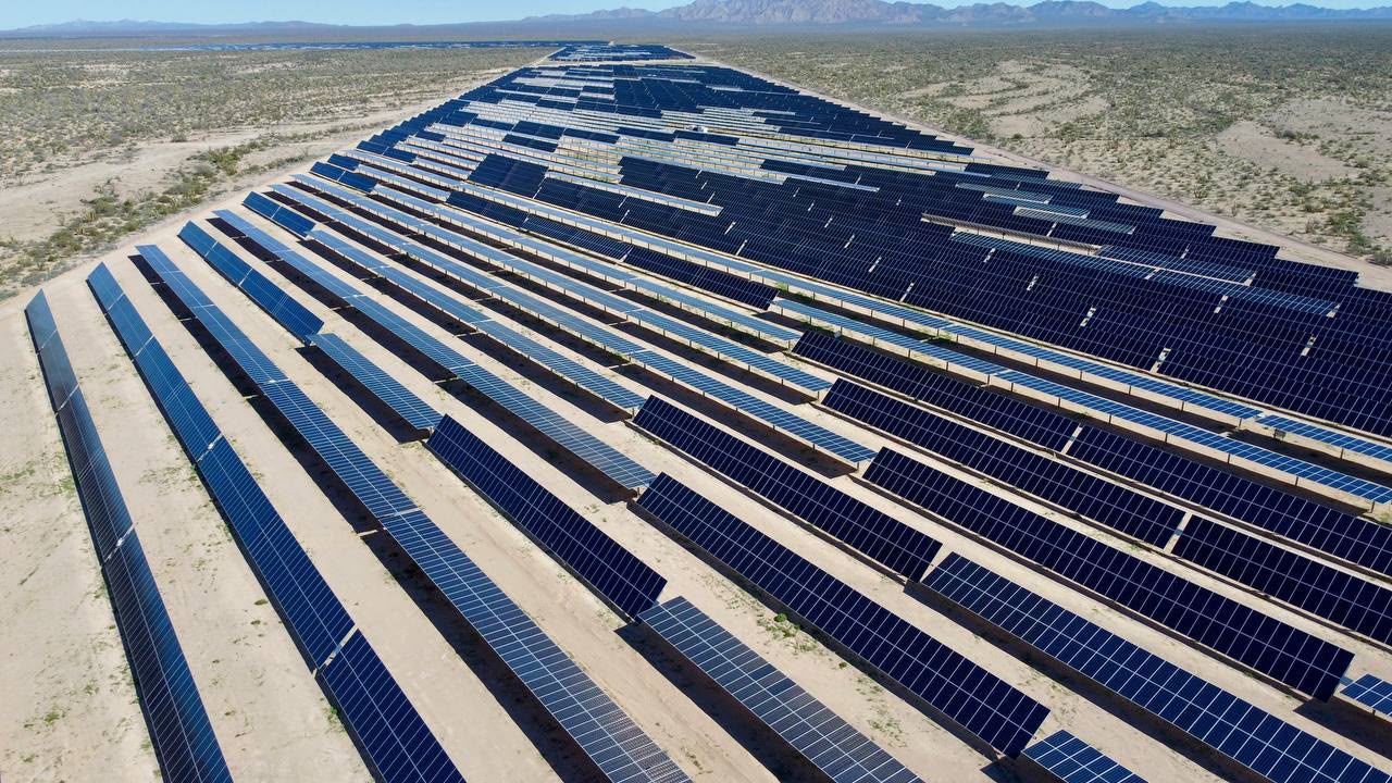 Durazo impulsa nueva era energética en Sonora con planta solar de Puerto Peñasco