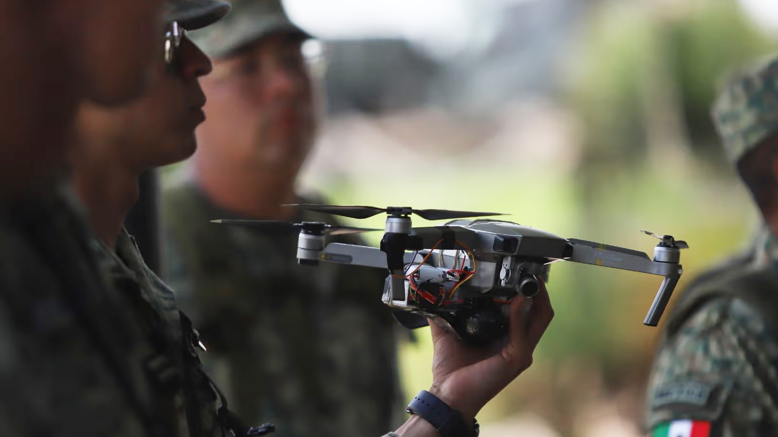 Ejército Mexicano inmoviliza cuatro drones del narco en Tijuana; vigilaban rutas de migrantes