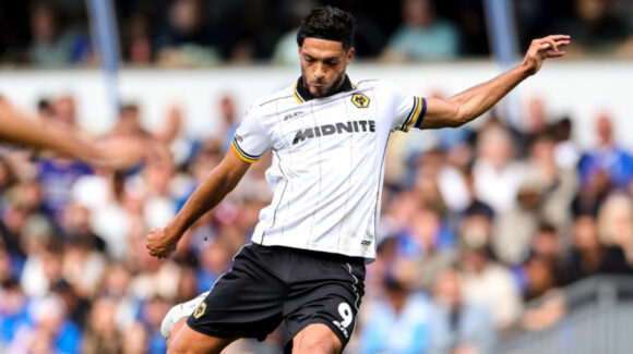 Raúl Jiménez se perderá el próximo partido y Wolverhampton tranquiliza sobre su lesión: “No es tan grave”
