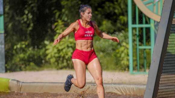 Ella Bucio sufre terrible accidente en Exatlón México y preocupa a los rojos, ¿queda fuera de la competencia?