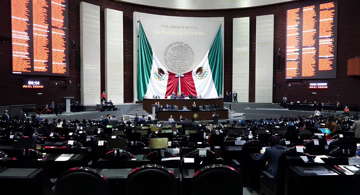 "Es jurar a dos banderas": Sheinbaum critica voto opositor en contra de la reforma de doble nacionalidad