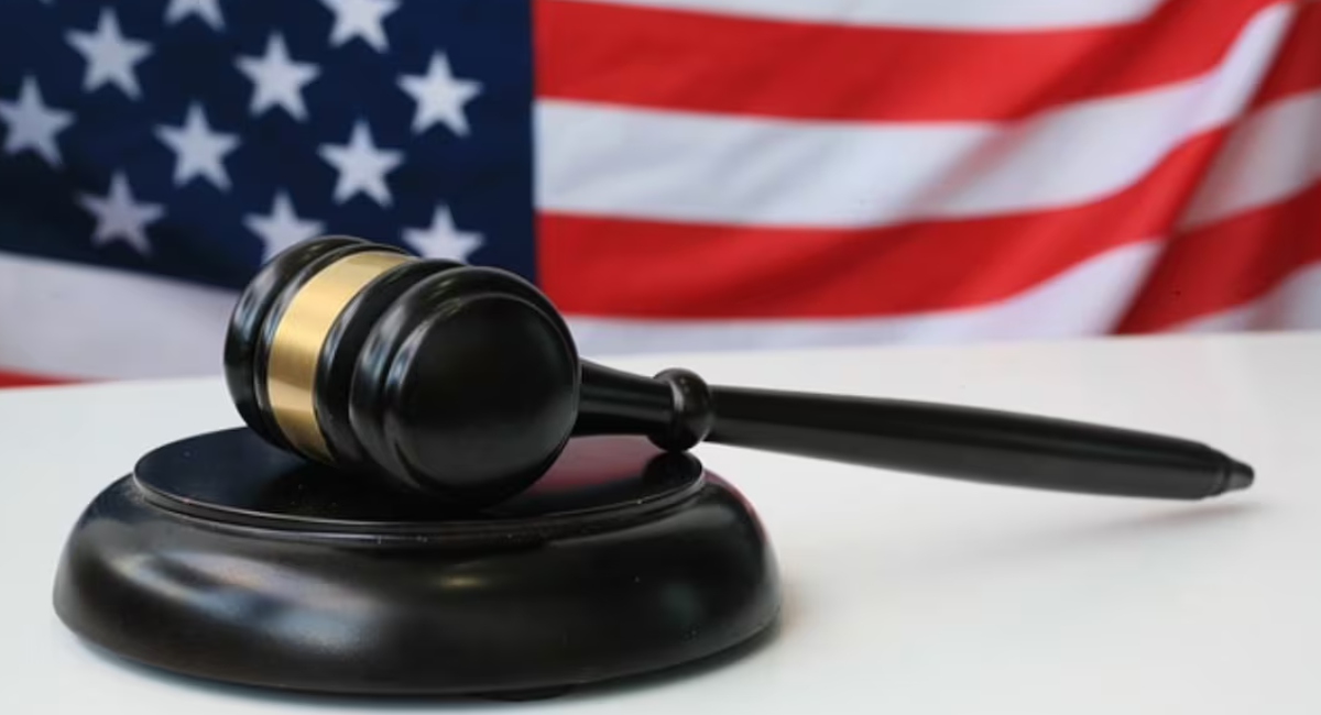 Estados Unidos sentencia a 4 años de prisión a mexicano por sobornos a Pemex y Petroecuador