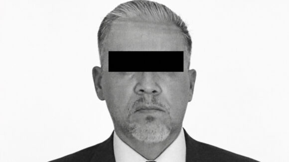 Exagente de la FGR recibe sentencia por usar título y cédula falsos, pero evitará ir a la cárcel