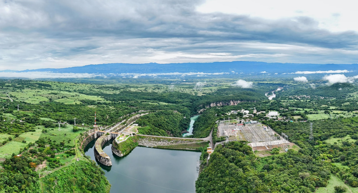 Francia otorga a México crédito de 113 millones de dólares para su transición energética