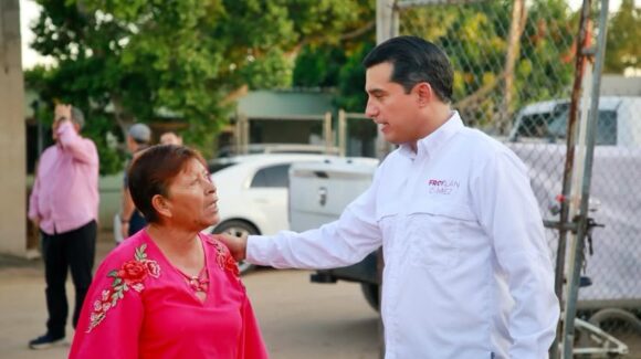 Froylán Gámez recoge demandas ciudadanas sobre agua, transporte y vialidades durante recorridos