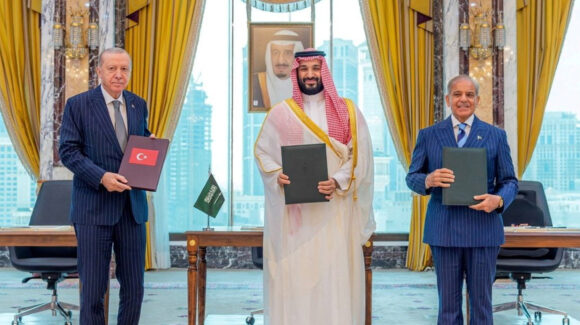 Hutíes amenazan a Turquía y Pakistán para que no se sumen a Arabia Saudita en el conflicto en Yemen