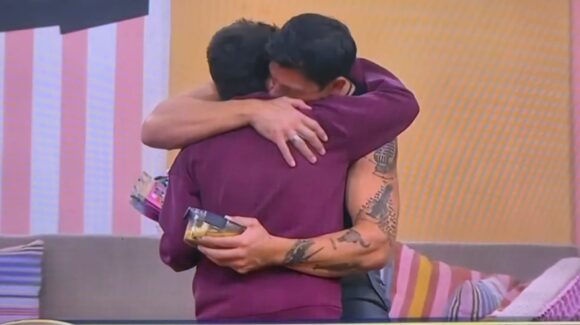 Yahir se reencuentra con su hijo Ian en ‘La Casa de los Famosos’: Niño aclara por qué Chris Lliteras no entró y niega abrazo a rivales