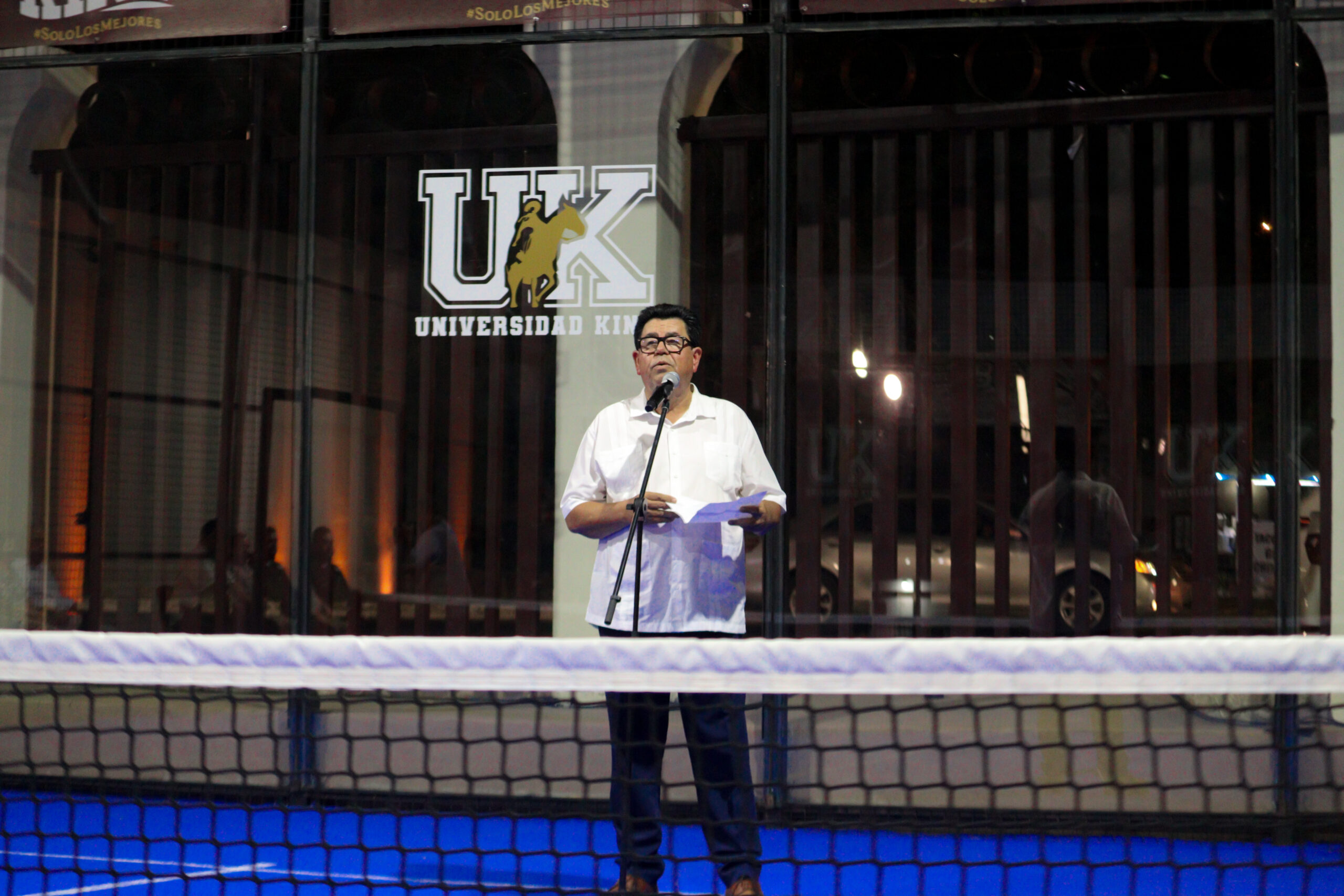 Julio César Mendoza, rector de la casa de estudios sonorense da el mensaje inaugural.