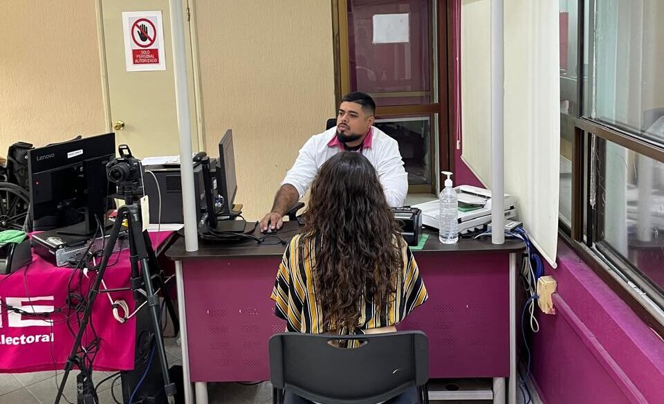 INE busca en jóvenes mayor participación en las elecciones de 2027 en Guaymas