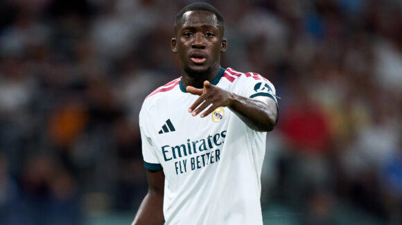 Ibrahima Konaté sufre esguince de rodilla con Francia y complica la defensa del Real Madrid