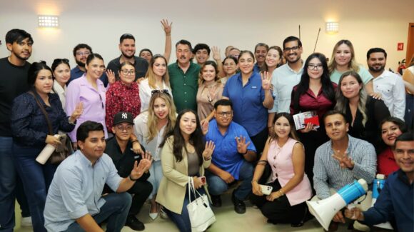Javier Lamarque destaca inversión en becas para jóvenes de Sonora