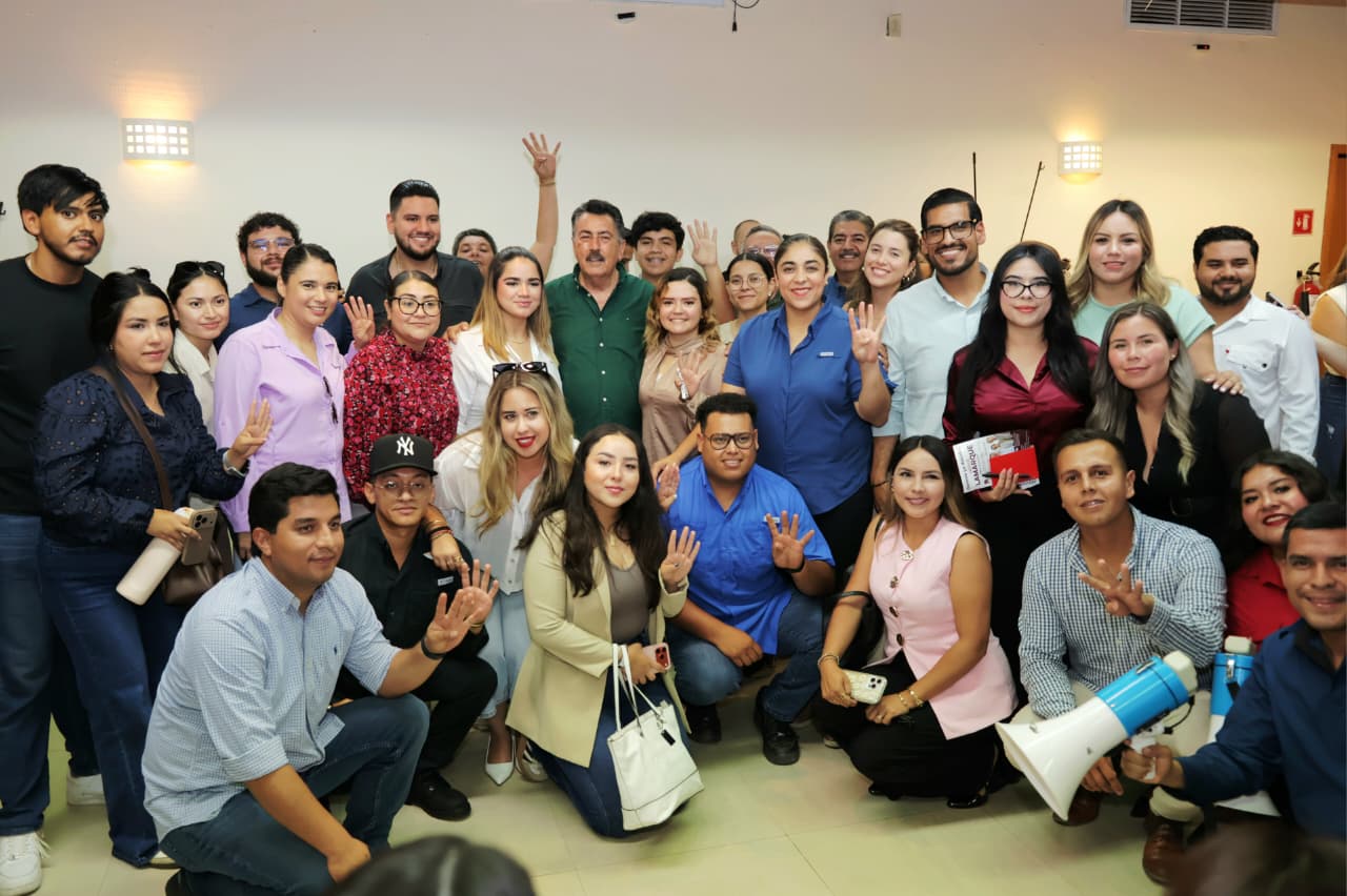 Javier Lamarque destaca inversión en becas para jóvenes de Sonora