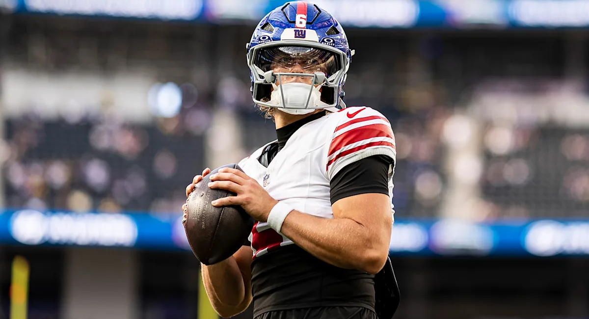 Jaxson Dart será baja por el resto de temporada para los Giants luego de sufrir una grave lesión de rodilla