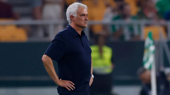 José Mourinho pierde su primer partido con Real Madrid y lanza dardo al Betis: “Jugó para empatar”