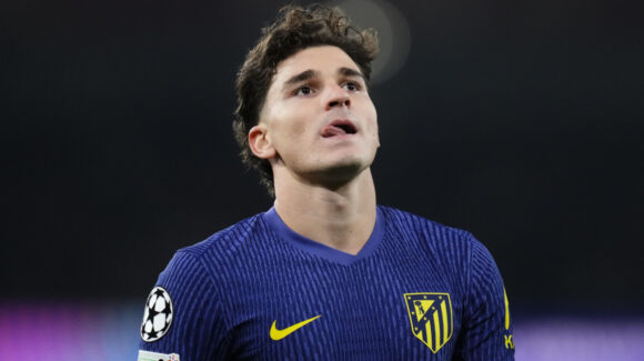 Julián Álvarez vuelve a la convocatoria del Atlético de Madrid tras semanas de ausencia y críticas de la afición