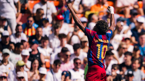 Barcelona golea al Valencia con doblete de Lamine Yamal, suma cuatro victorias y sigue como líder de LaLiga