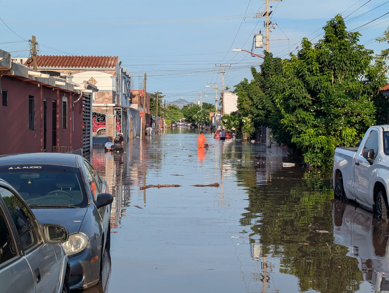 Lluvia de 42 milímetros provoca anegaciones y caos vial en Ciudad Obregón